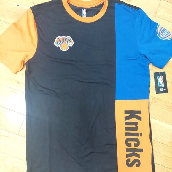 New York Knicks NBA Men's Med T Shirt Black Blue Orange Rare Find New - Picture 2 of 12